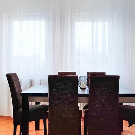 Filinhome Bulevar Suite 2 Νόβι Σαντ Εξωτερικό φωτογραφία